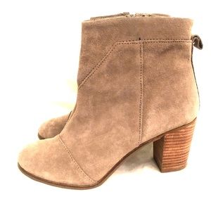 TOMS closed toe wedges with zipper